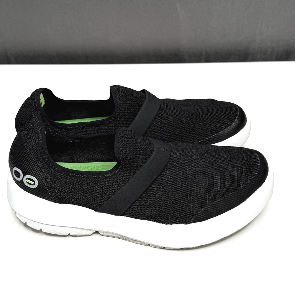 OOFOS OOmg Eezee Womens 8 Black White Low Comfort Recovery Slip On Mesh Sneakers